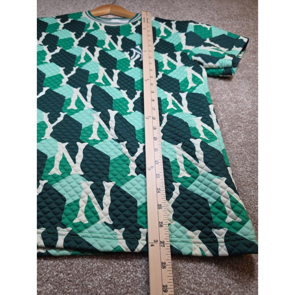 MLB‎ New York Yankees Mens S/M Green Quilted Monogram Short Sleeve Shirt NY Logo - Picture 4 of 9
